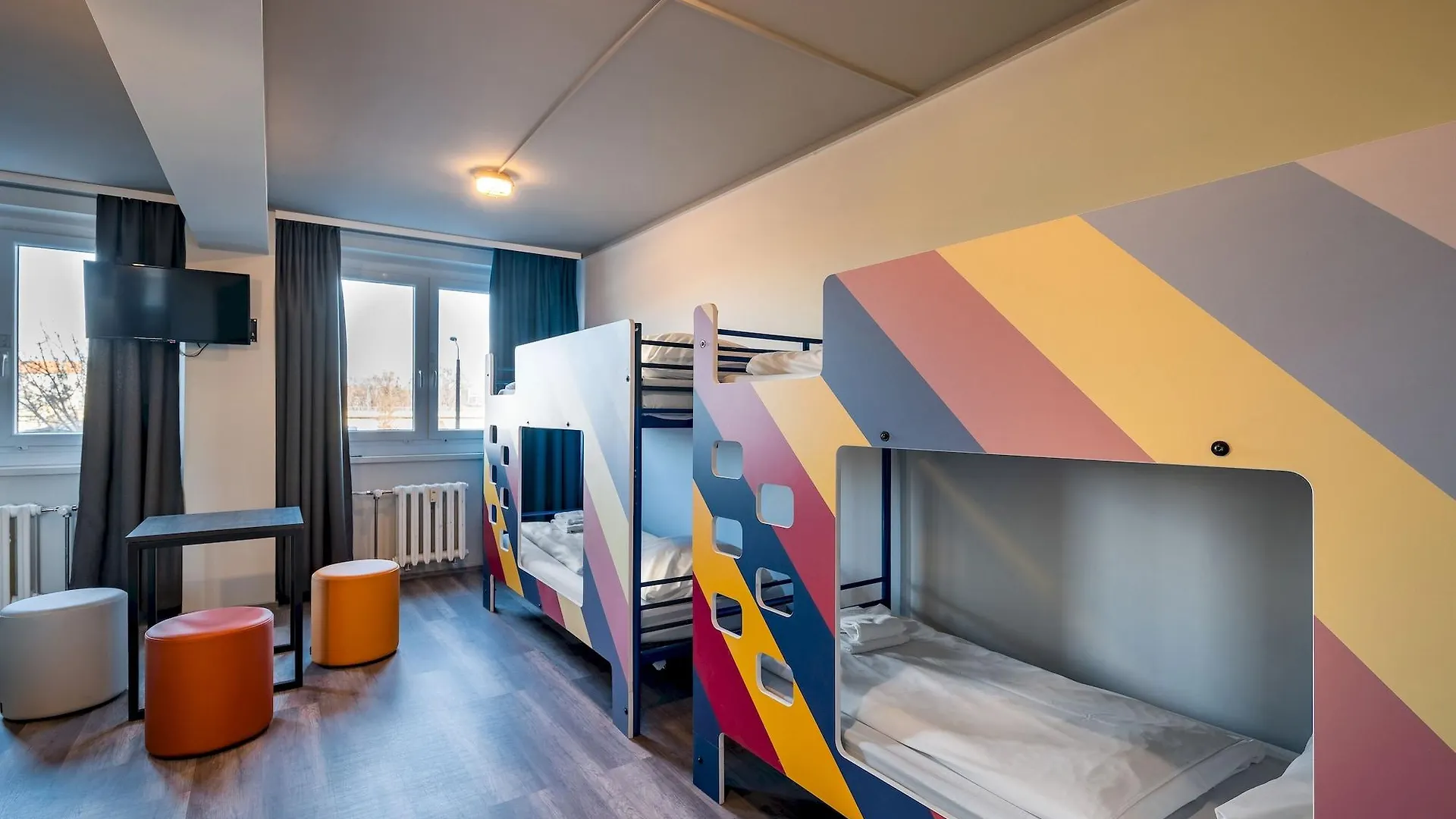 A&O Dresden Hauptbahnhof Hostel 0*,